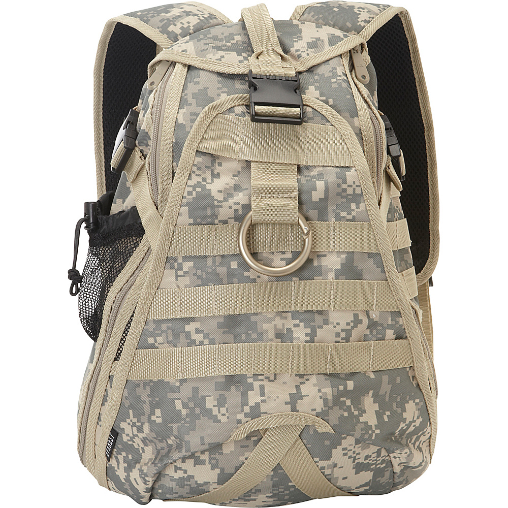 Everest Technical Hydration Backpack Digital Camo Everest Hydration Packs and Bottles